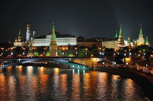 Москва Обои на телефон водоем со зданиями вдоль него