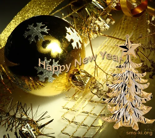 На Новый Год Обои на телефон золотой и серебряный елочный шар