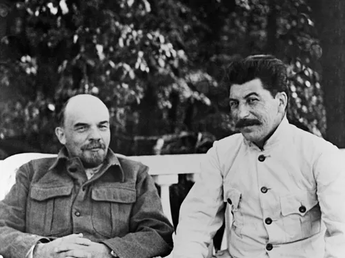 Владимир Ленин, Иосиф Сталин, Сталин Обои на телефон пара мужчин позирует перед камерой