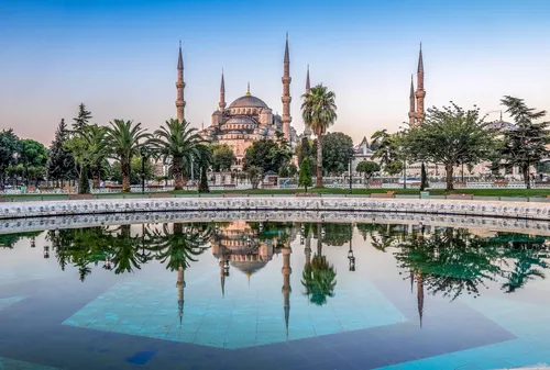 Турция Обои на телефон бассейн с мечетью Султана Ахмеда на заднем плане