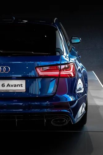 Audi Rs6 Обои на телефон задняя часть синего автомобиля