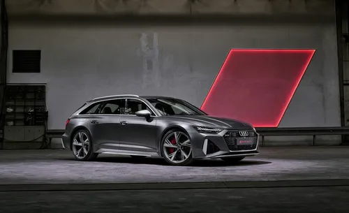 Audi Rs6 Обои на телефон серебристый автомобиль, припаркованный в гараже