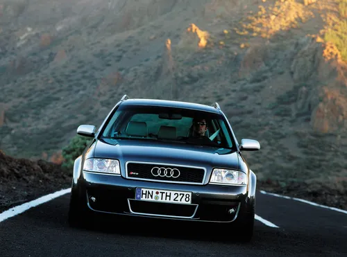 Audi Rs6 Обои на телефон автомобиль, движущийся по дороге