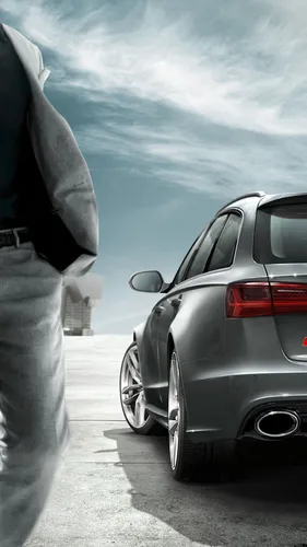 Audi Rs6 Обои на телефон человек, стоящий рядом с автомобилем