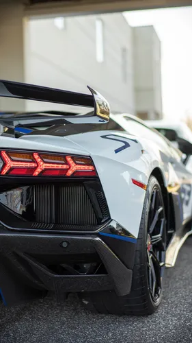 Lamborghini Обои на телефон черно-белый спортивный автомобиль