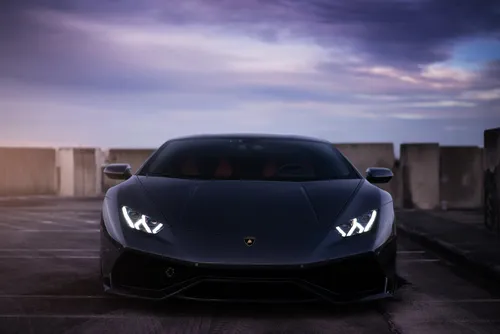 Lamborghini Обои на телефон черный автомобиль, припаркованный на парковке