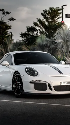 Porsche Обои на телефон белый автомобиль, припаркованный на улице