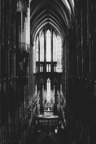 Готические Обои на телефон черно-белая фотография собора