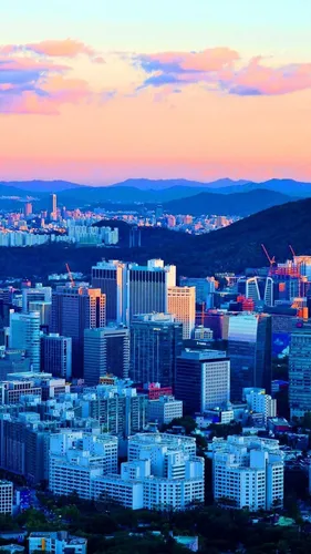 Корея Обои на телефон город с горой на заднем плане