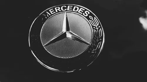 Mercedes Обои на телефон текст