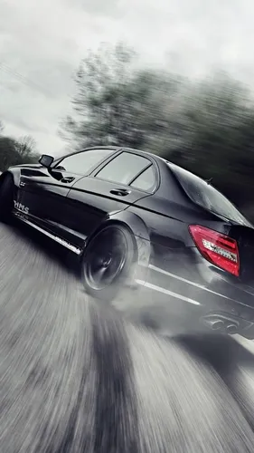Mercedes Обои на телефон черный спортивный автомобиль на дороге
