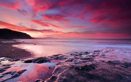 Рассвет Обои на телефон пляж с розово-фиолетовым закатом