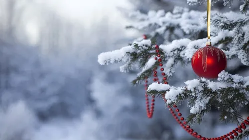 Зима Новый Год Обои на телефон красный шар из дерева