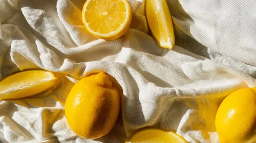 Лимонные Обои на телефон группа лимонов на полотенце