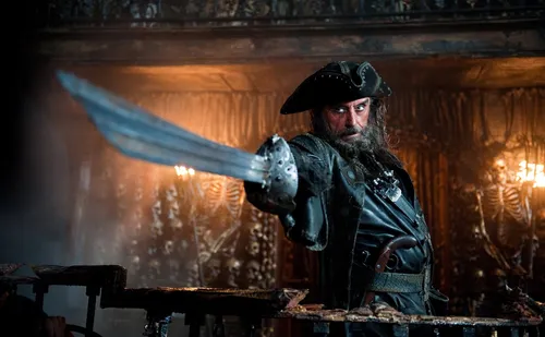 Ян Макшейн, Пираты Карибского Моря Обои на телефон человек с бородой, держащий меч