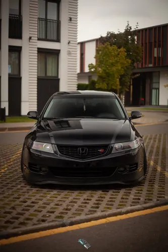 Хонда Аккорд Обои на телефон черный автомобиль, припаркованный на обочине улицы