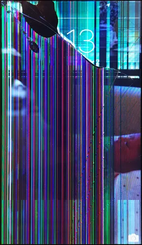3D Разбитый Экран Обои на телефон человек в черной рубашке