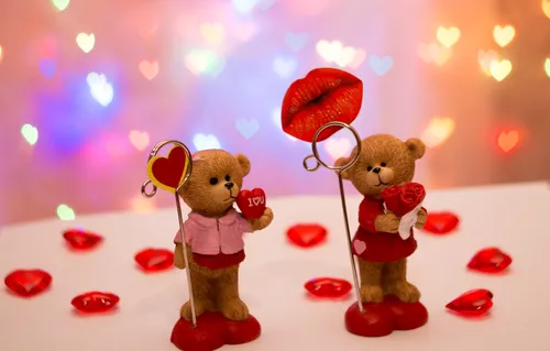 Мишки Тедди Обои на телефон пара плюшевых медведей с сердечками