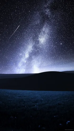 Млечный Путь Обои на телефон звездное ночное небо над горой