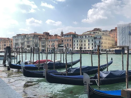 Венеция Обои на телефон лодки в гавани на фоне Гранд-канала