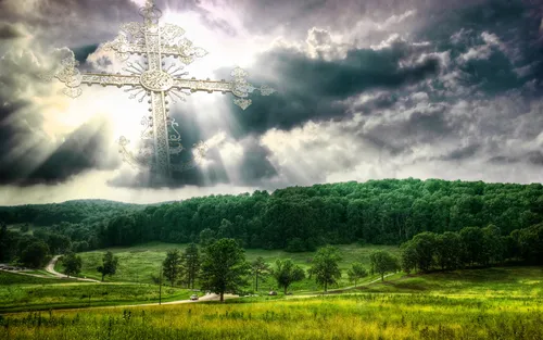 Православный Крест Обои на телефон поле с деревьями и большим торнадо на заднем плане