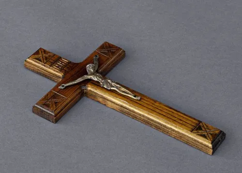 Православный Крест Обои на телефон деревянный крест с птицей на нем