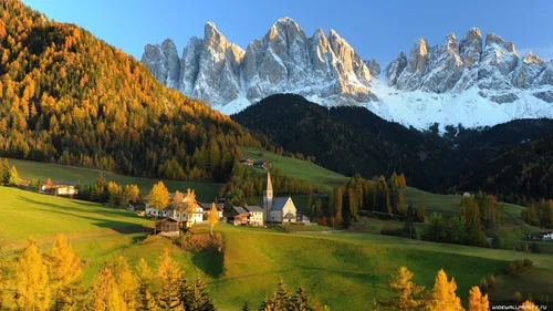 Швейцария Обои на телефон дом в долине между горами