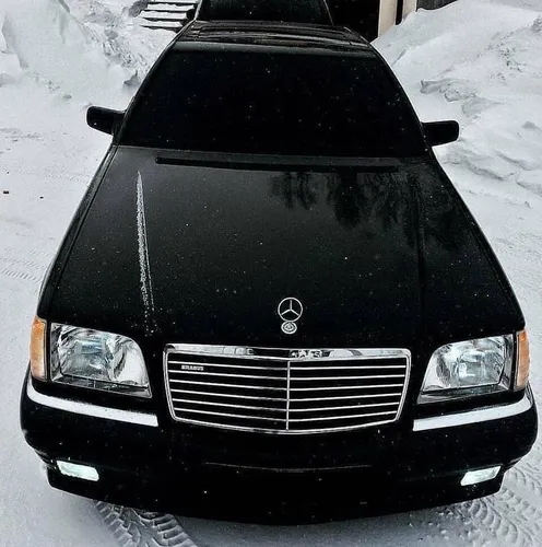 W140 Обои на телефон черный автомобиль, припаркованный в снегу