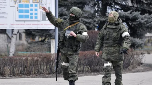 Армия России Обои на телефон группа солдат, идущих