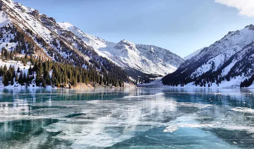 Зима Горы Обои на телефон озеро с горами на заднем плане