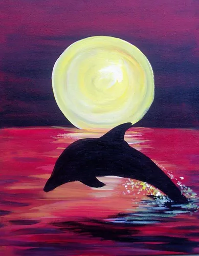 Красивые Для Срисовки Картинки дельфин, плавающий в воде с желтой луной на заднем плане