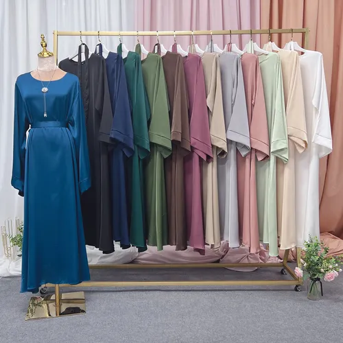 Исламские Картинки группа одежды на вешалке