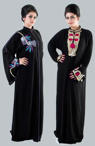 Исламские Картинки две женщины в черных платьях