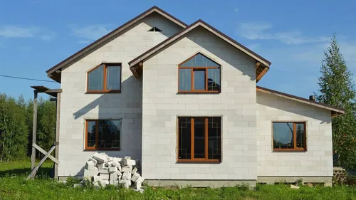 Домов Картинки белый дом с окнами
