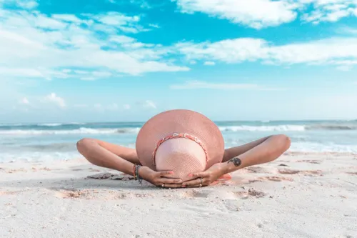 Отпуск Картинки человек, лежащий на пляже