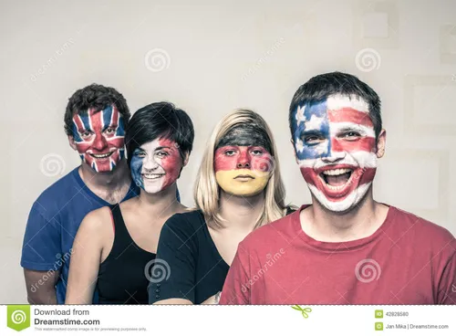 Смешные Людей Картинки группа людей с краской для лица