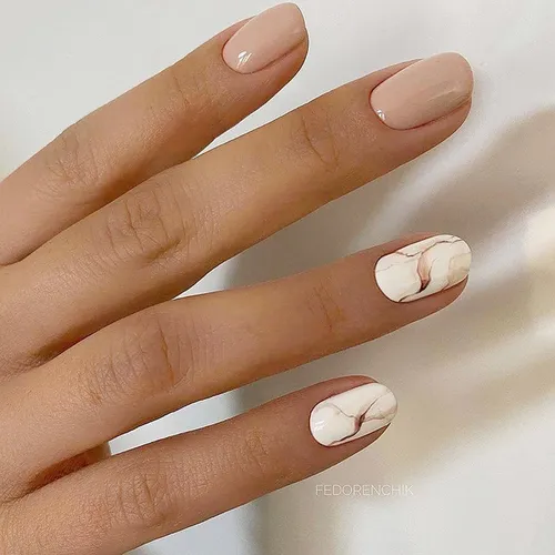 Маникюр Фото рука с нарисованными ногтями