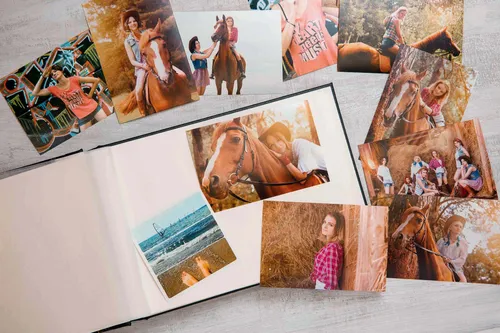 Энн Геддес, Печать Фото книга с изображениями людей и лошади