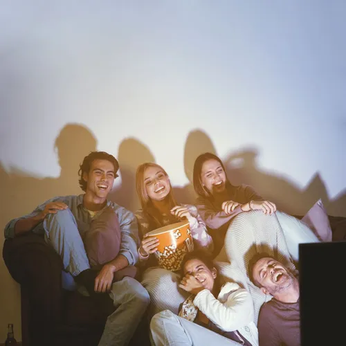 Друзья Картинки группа людей, сидящих на диване