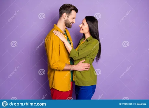 Красивые Для Профиля Картинки мужчина и женщина обнимаются