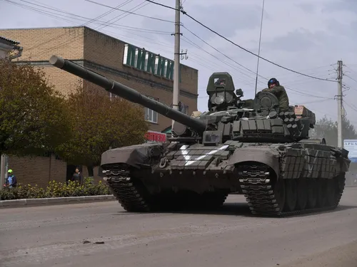 Сэцуо Акиноуми, Танки Картинки военный танк на улице