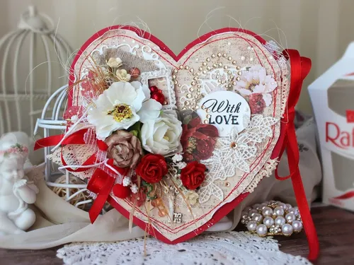 День Святого Валентина Картинки торт с красным бантом и белыми цветами