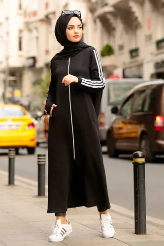 Исламские Девушек В Хиджабе Картинки женщина в черном платье