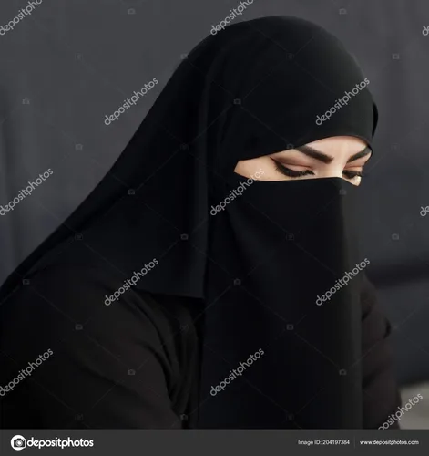 Исламские Девушек В Хиджабе Картинки человек в черном платке