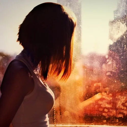 Девушек Со Спины Картинки женщина смотрит на водопад