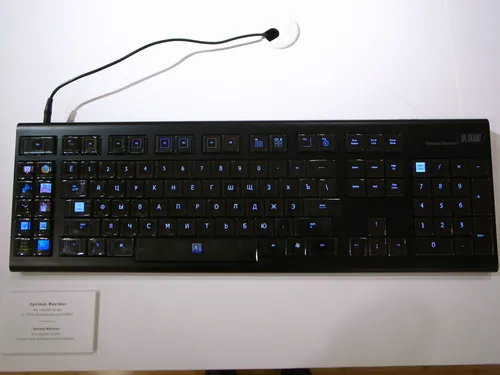 Клавиатуры Фото черная клавиатура со шнуром