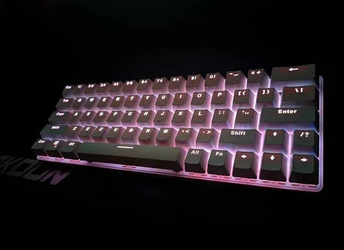 Клавиатуры Фото клавиатура с фиолетовым фоном
