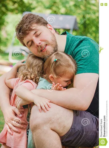 С Днем Отца От Дочери Картинки человек с парой детей