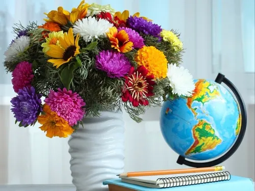 С Днем Учителя 2021 Картинки ваза с цветами