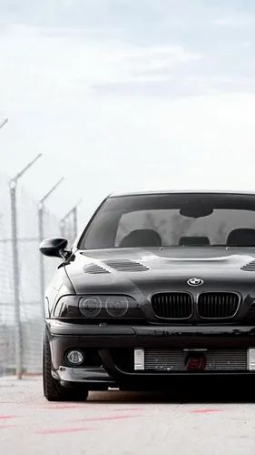 Bmw E39 Обои на телефон черный автомобиль, припаркованный на улице